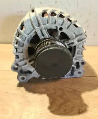 Volkswagen Golf VI Generator/alternator 03L903023A 310043510 TG14C031