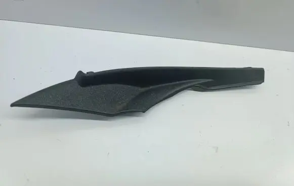 Mitsubishi Lancer VIII Windshield trim 7405A192