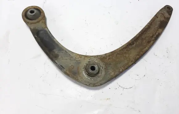 Citroen C4 II Front lower control arm/wishbone 833547