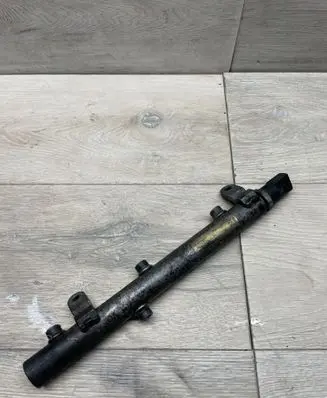 Mercedes-Benz CLS C219 Fuel main line pipe A64207006