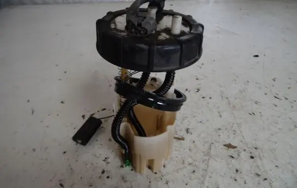 Nissan Qashqai Fuel level sensor 