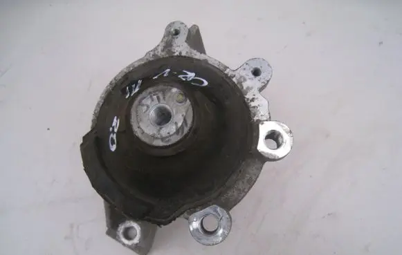 Honda CR-V Engine mount bracket 50820SWCE01