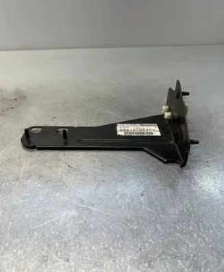Hyundai Santa Fe Headlight/headlamp mounting bracket 6516519
