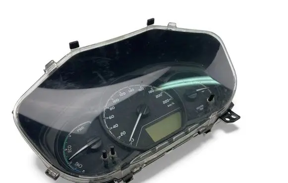 Toyota Yaris Speedometer (instrument cluster) 83800F5370