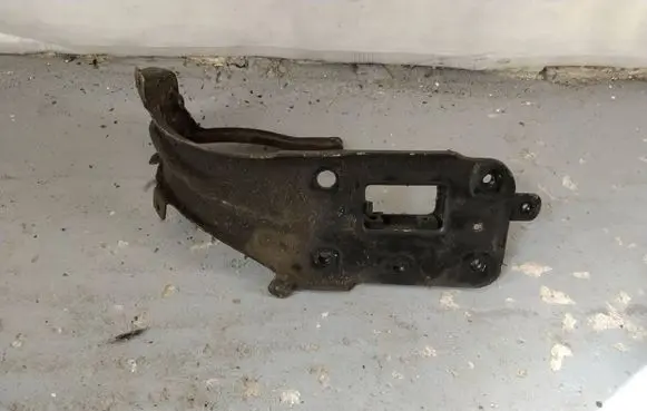 Mercedes-Benz E W211 Side radiator support slam panel 