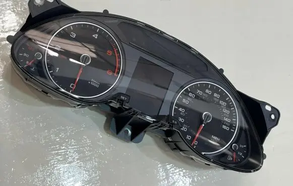 Audi A4 S4 B8 8K Speedometer (instrument cluster) 8K0920982E