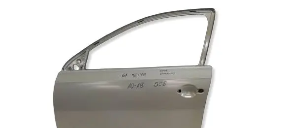 Volkswagen Jetta VI Front door 5C6831055