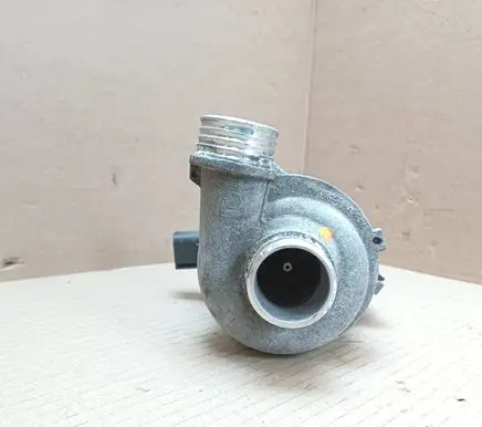 BMW X5 F15 Water pump 8625097 328888050