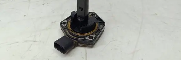 Volkswagen PASSAT B6 Oil level sensor 1J0907660C
