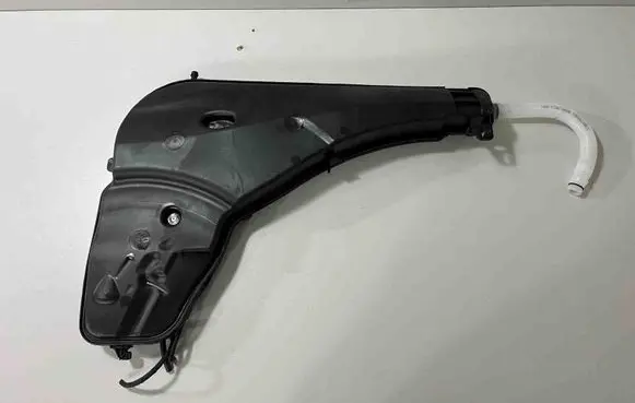 Windshield washer fluid reservoir/tank