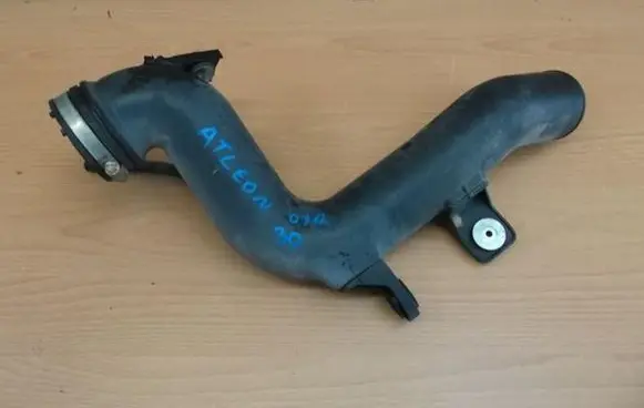 Nissan Navara Engine coolant pipe/hose