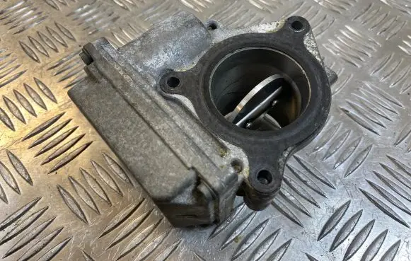 Renault Laguna II Throttle valve 8200471660 A2C53103391 05513U