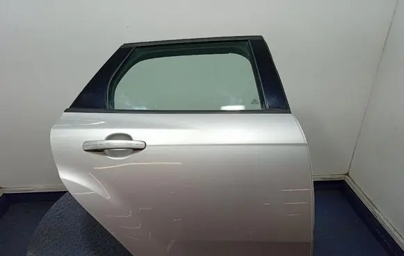 Ford Focus Rear door