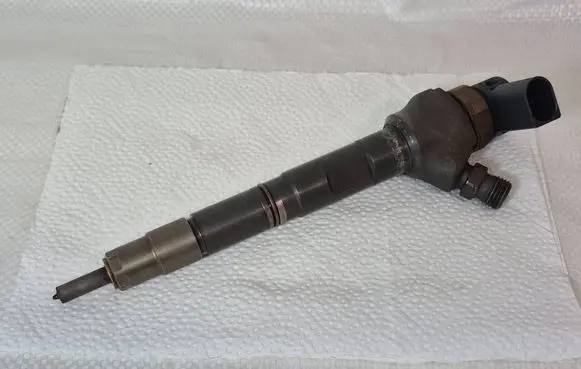 Fuel injector