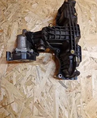 Volkswagen PASSAT B7 Intake manifold 03L129711