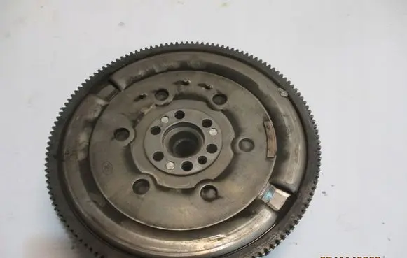 Renault Kadjar Dual mass flywheel 123100461R