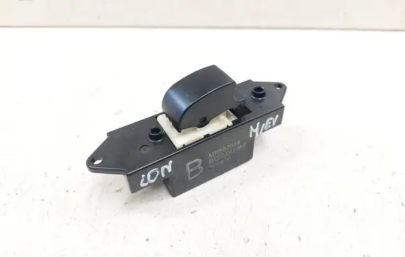 Peugeot iOn Electric window control switch C8DD411MB MR587944