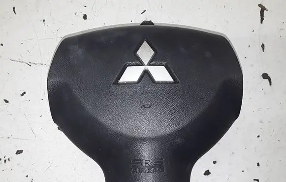 Mitsubishi Lancer VIII Steering wheel airbag