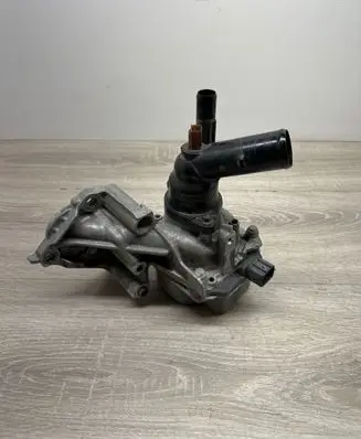 Toyota RAV 4 (XA50) Water pump 0810105880101 19F0314098