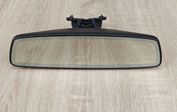 Rear view mirror (interior)