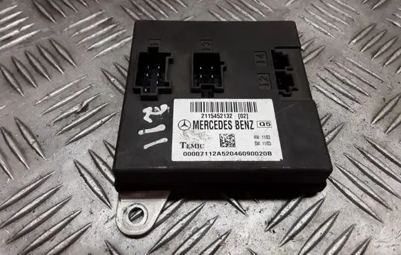Mercedes-Benz E W211 Comfort/convenience module 2115452132