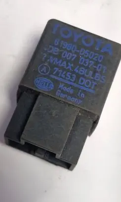 Toyota Avensis T250 Other relay 8198005020 71453D0T