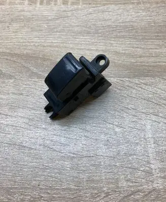 Nissan Primera Electric window control switch 25411AV600