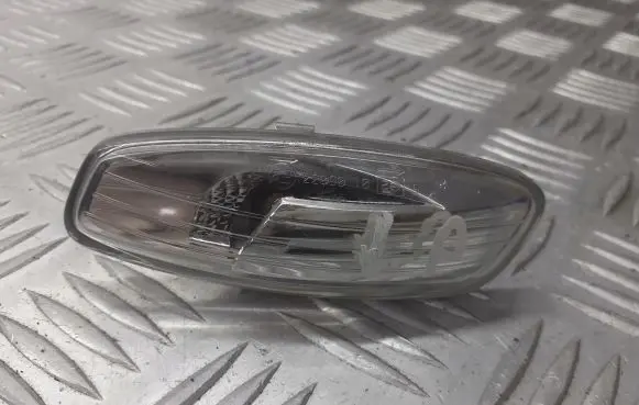 Citroen C5 Front fender indicator light