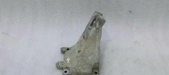 Mercedes-Benz CLS C218 AMG Engine mount bracket A2782232404