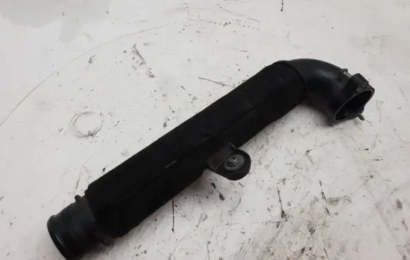 Intercooler hose/pipe