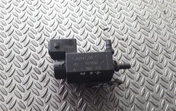 BMW 3 E46 Vacuum valve 1742712