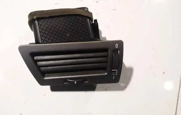 BMW 7 E65 E66 Dash center air vent grill 64228223333