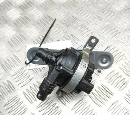 BMW 3 G20 G21 Electric auxiliary coolant/water pump 8651287