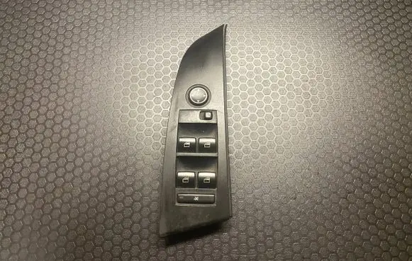 BMW 5 E60 E61 Electric window control switch 6939090