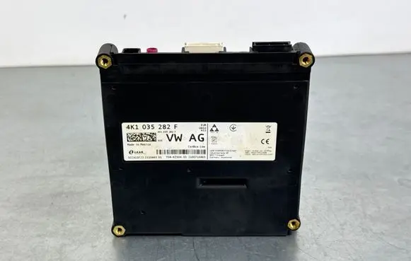 Volkswagen Touareg III Other control units/modules 4K1035282F