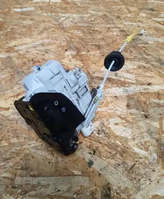 Audi A4 S4 B6 8E 8H Rear door lock 8E0839015