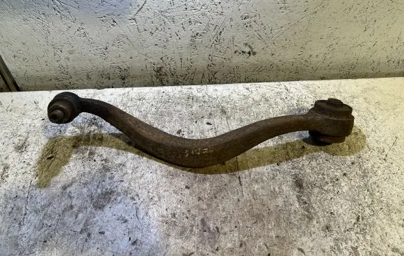 Front lower control arm/wishbone