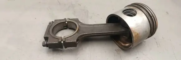 BMW 5 E34 Piston with connecting rod 1717083 C45