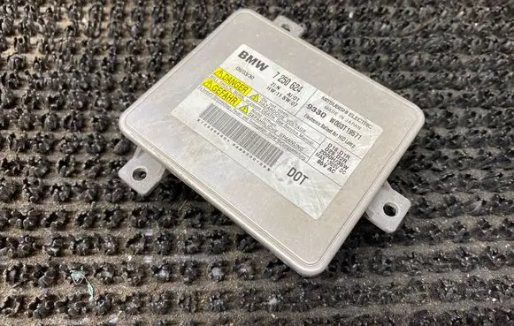 Headlight ballast module Xenon