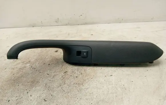 Audi A4 S4 B7 8E 8H Rear door handle trim 8E0867374