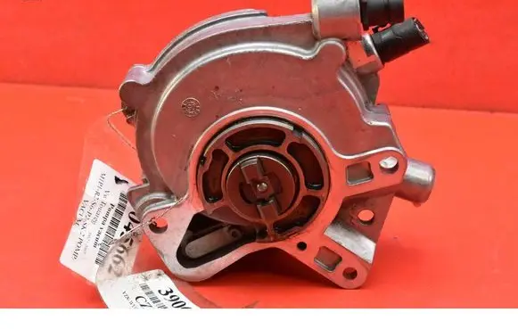 Volkswagen Touareg I Vacuum pump 070145209H