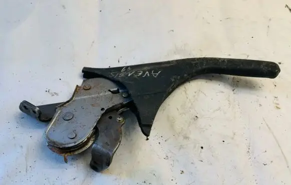 Toyota Avensis T220 Handbrake/parking brake lever assembly