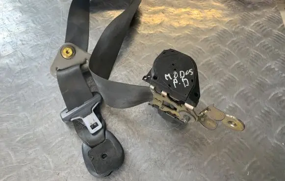 Renault Modus Front seatbelt 33029439 54975 032394