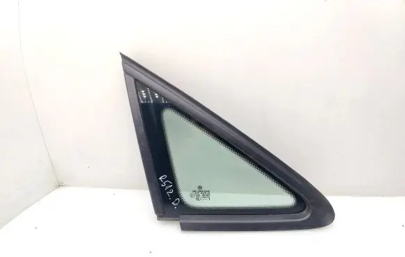 Volkswagen Caddy Front triangle window/glass 43R001057 E000184 DOT27M23100AS2