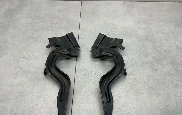 Nissan X-Trail T32 Engine bonnet/hood hinges 