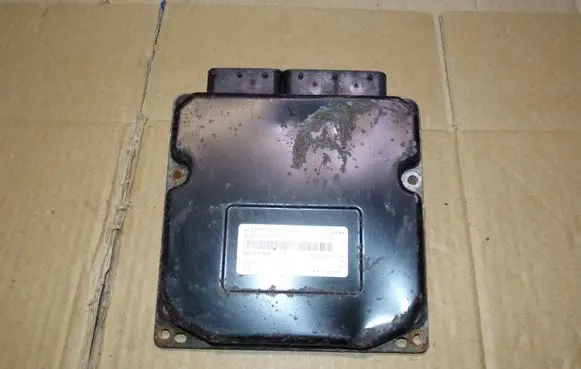 Mercedes-Benz C W203 Engine control unit/module A2711536479