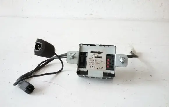 Subaru Impreza II Aerial antenna amplifier NSA171100 17110443