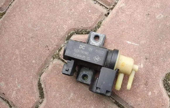 Nissan X-Trail T32 Turbo solenoid valve 8200790180