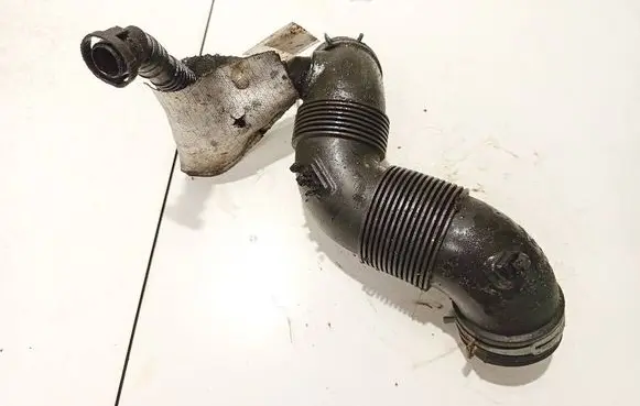 Air intake hose/pipe