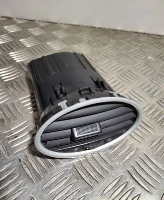 Ford Focus Dashboard side air vent grill/cover trim 6N41A014L21 4M51A014L21BC